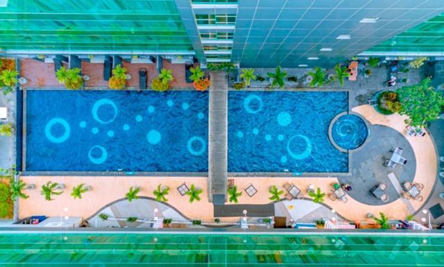 Claro Hotel Кендари Экстерьер фото