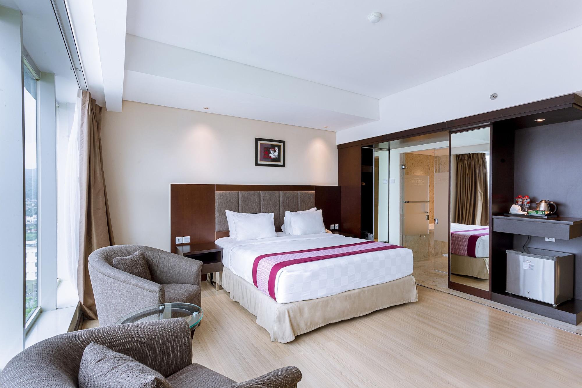 Claro Hotel Кендари Экстерьер фото