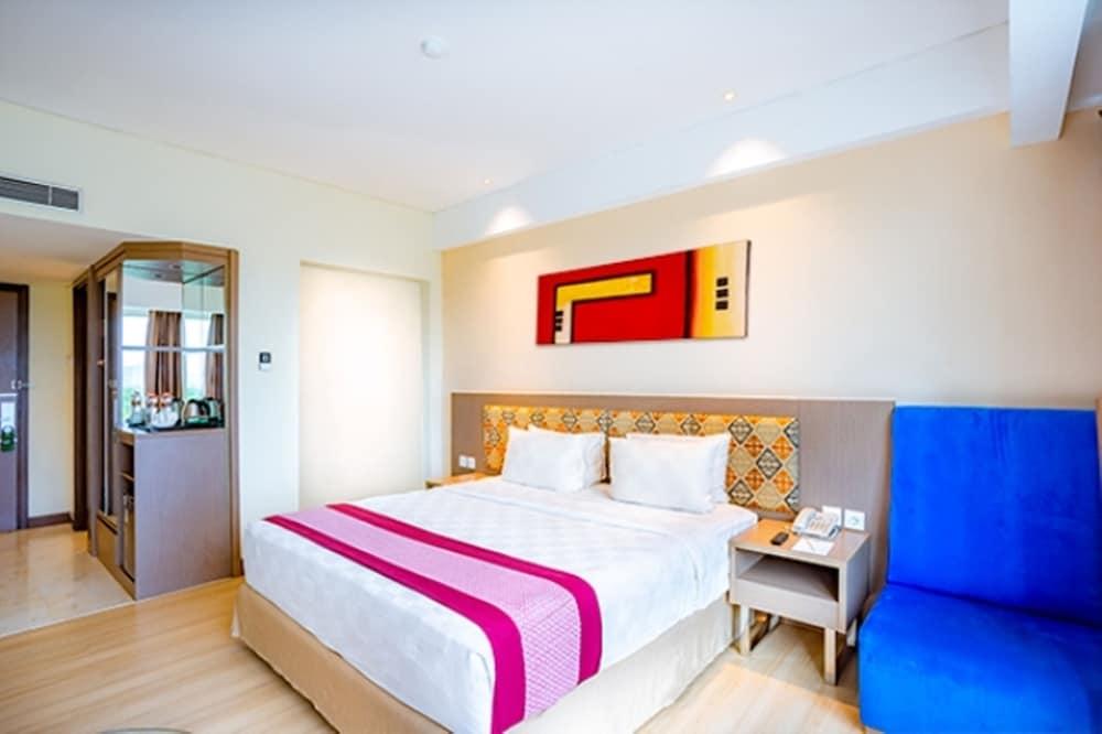 Claro Hotel Кендари Экстерьер фото