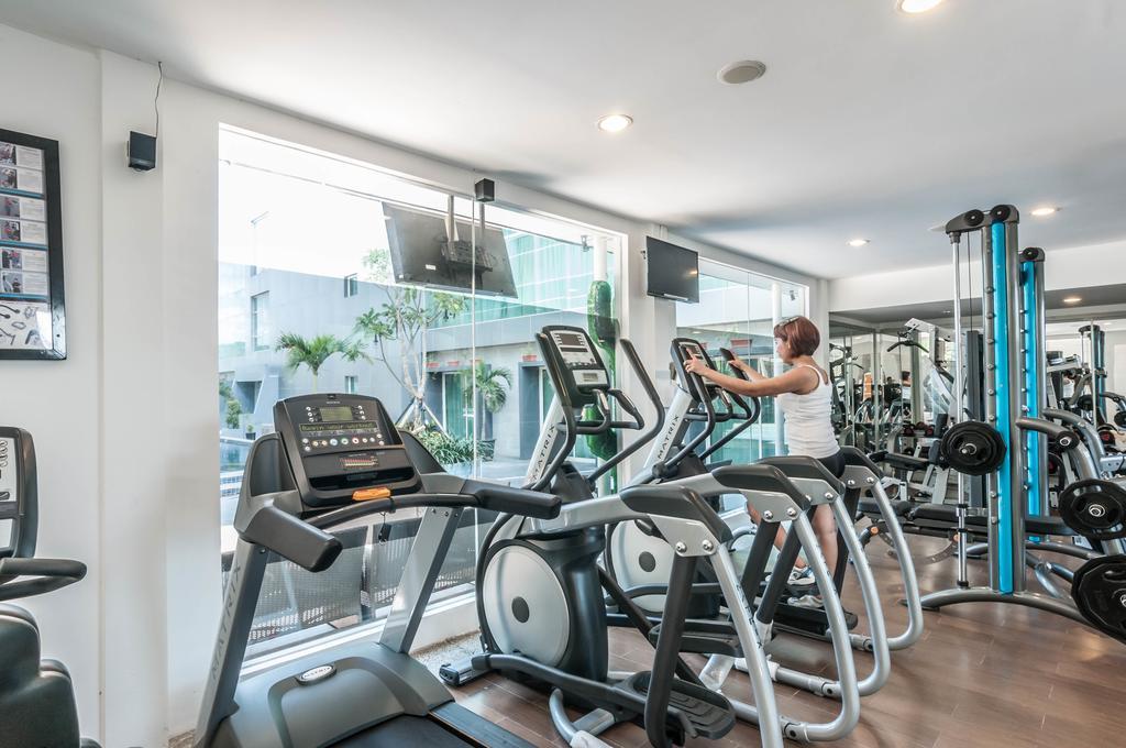 Claro Hotel Кендари Экстерьер фото